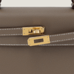 10001封面凯莉大象灰