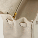 10001封面奶昔白凯莉