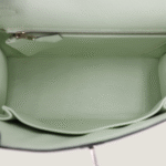 10001封面凯莉气泡绿