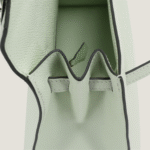 10001封面凯莉气泡绿