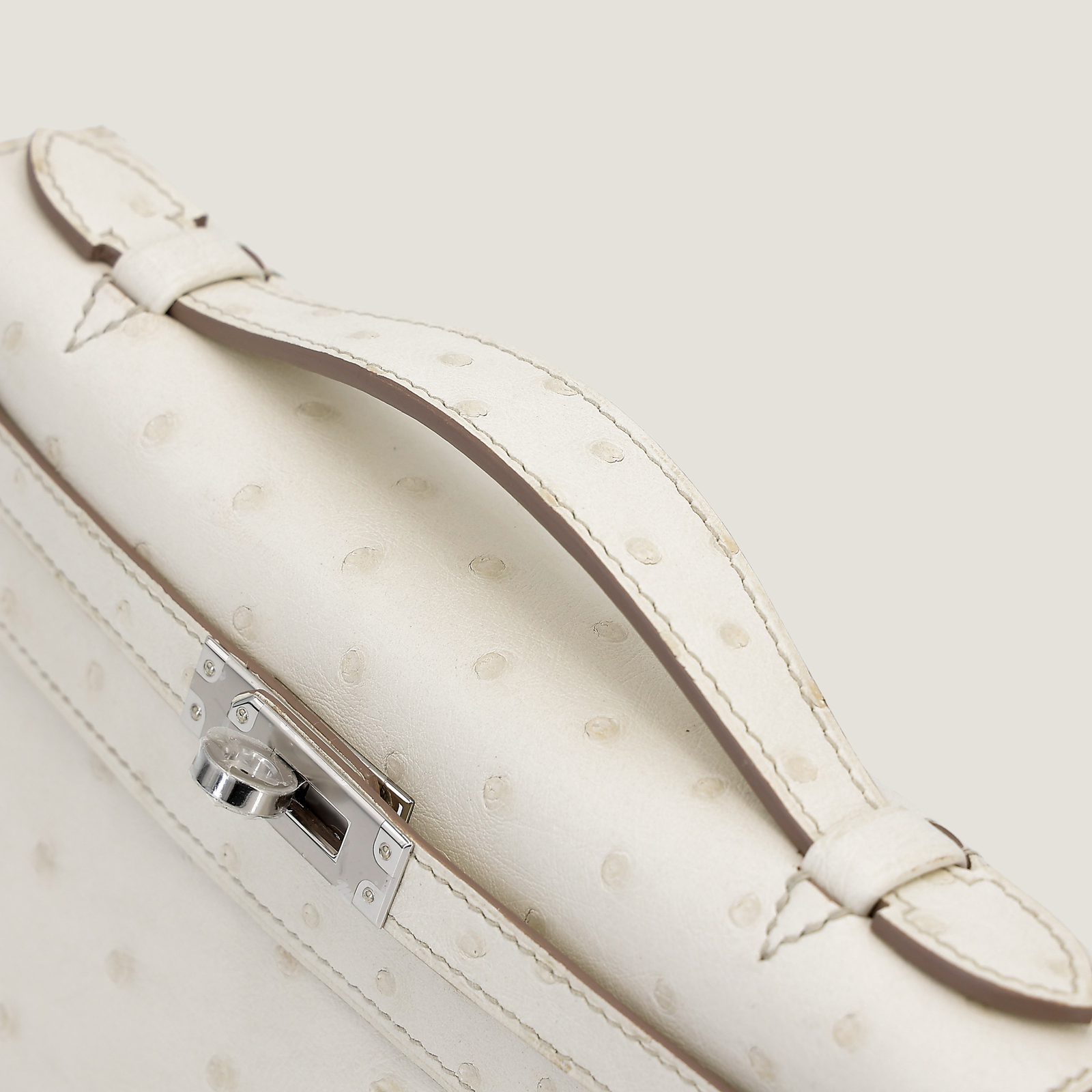 凯莉一代冰川白 (3)