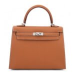 10001封面凯莉金棕银扣