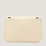 10001封面哈尔赞奶昔白