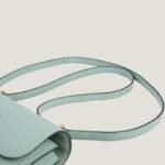 10001封面康康美洲鳄绿色