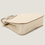 10001封面哈尔赞奶昔白