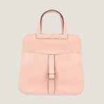 10001封面哈尔赞粉色