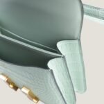 10001封面康康美洲鳄绿色