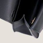 10001封面哈尔赞奶昔白